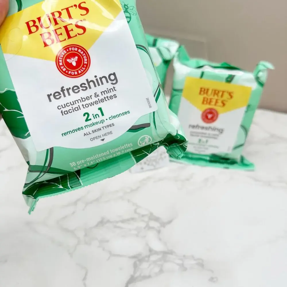 Burt's Bees Facial Wipes Towelettes Assorted Pack 30ct / Bundle 9 Packages - Picture 4 of 5